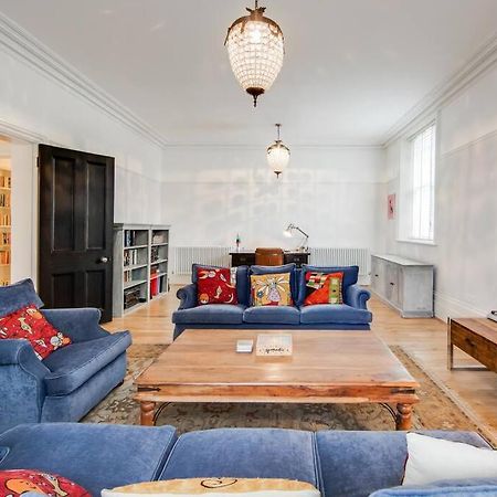 Princes Villa - Large Fully Self Contained Flat, 5 Minutes From The Sea Newport Beach Exterior foto