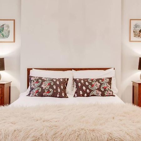 Princes Villa - Large Fully Self Contained Flat, 5 Minutes From The Sea Newport Beach Exterior foto