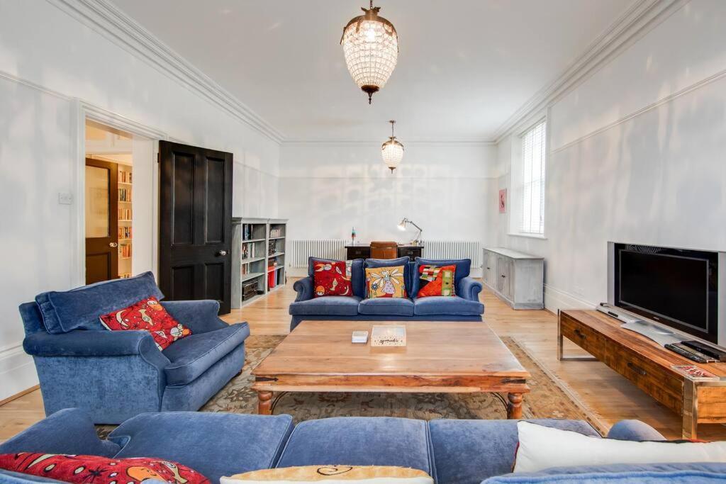Princes Villa - Large Fully Self Contained Flat, 5 Minutes From The Sea Newport Beach Exterior foto