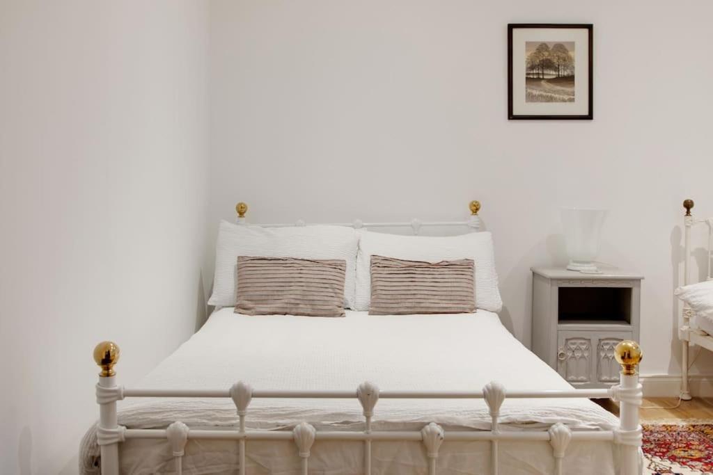 Princes Villa - Large Fully Self Contained Flat, 5 Minutes From The Sea Newport Beach Exterior foto