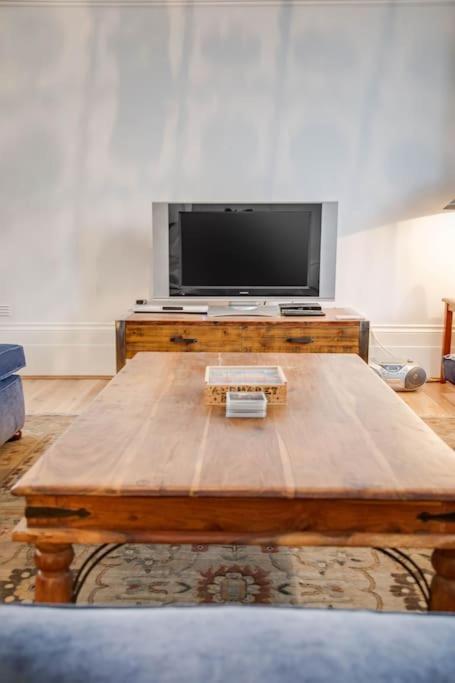 Princes Villa - Large Fully Self Contained Flat, 5 Minutes From The Sea Newport Beach Exterior foto